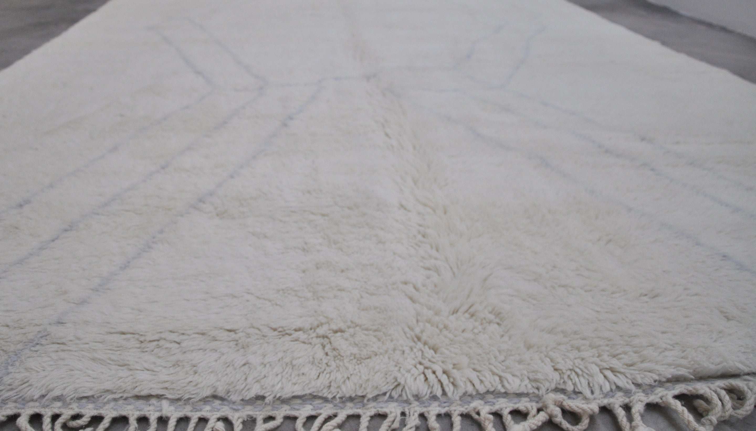 Fluffy Woven Rug Itto