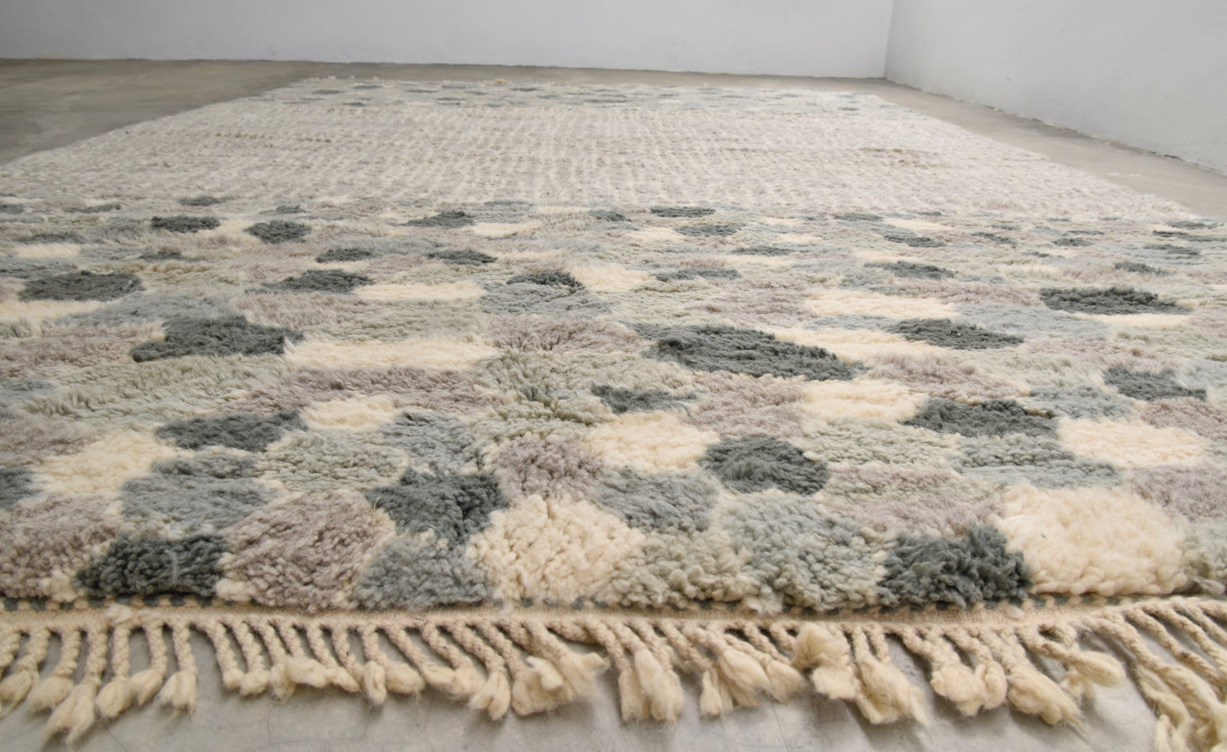 Fluffy Woven Rug Tizizua