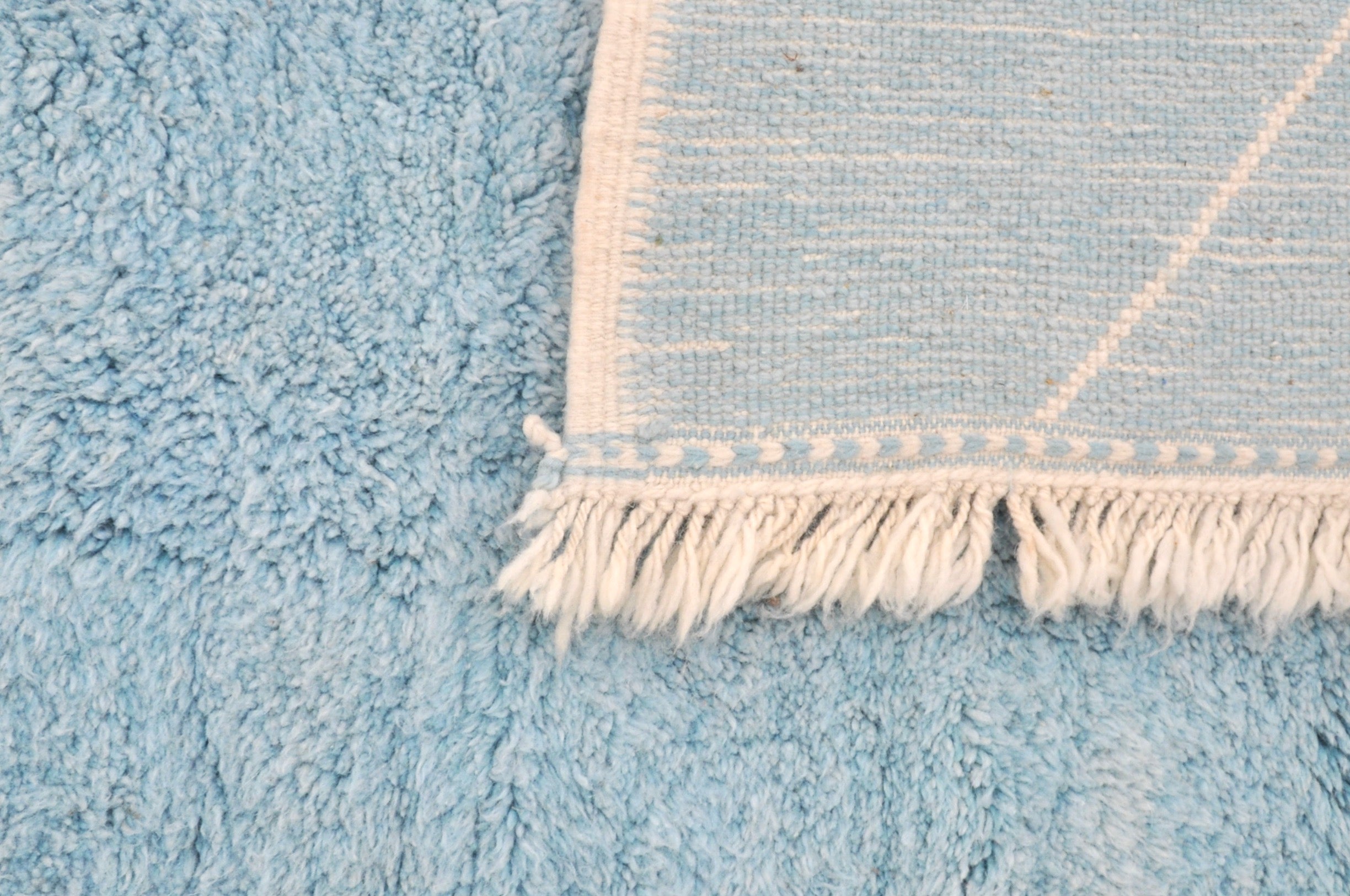 Fluffy Woven Rug Itto