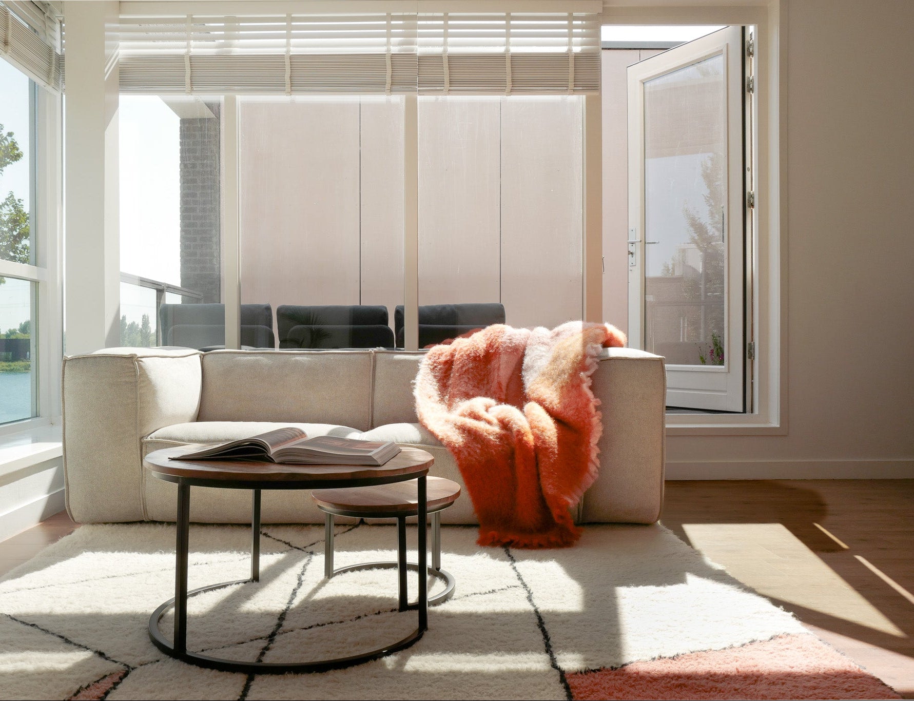 Fluffy Woven Rug Fattih